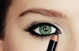 Apply Kajal or Kohl-Tips to look beautiful on first date-Top 15 tips(July 2020)