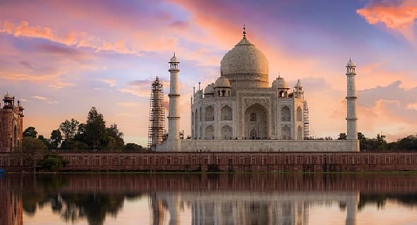 places to visit in India with family Agra