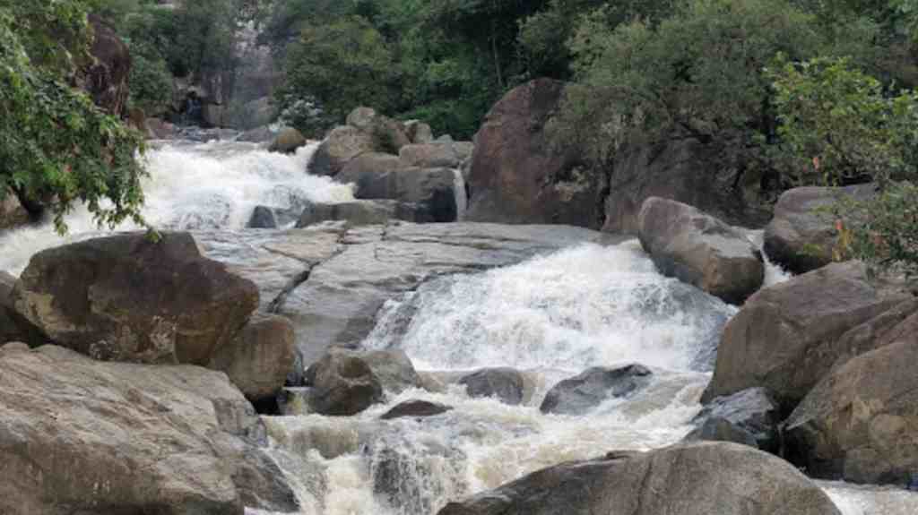 Malanjhkudum Waterfall