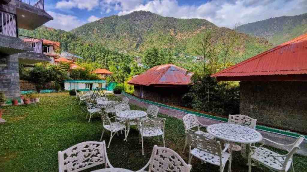 Best Hotels and Restaurants in Dharamkot