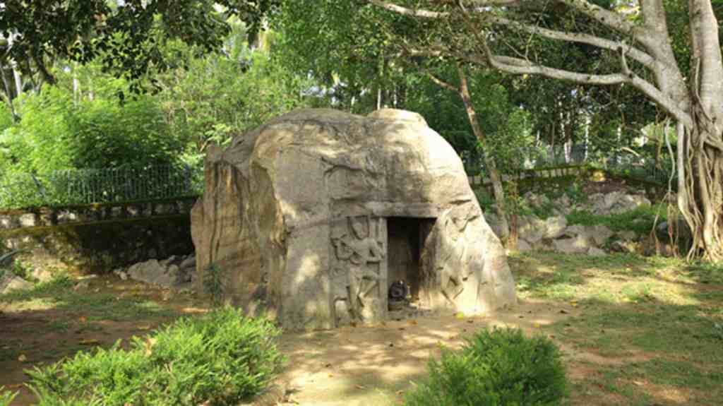 Vizhinjam Cave Temple