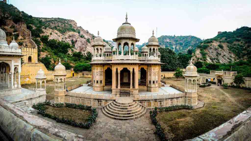 Gatore ki Chhatriyan, Jaipur