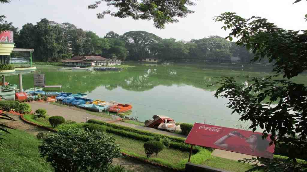 Dighalipukhuri Park, Guwahati